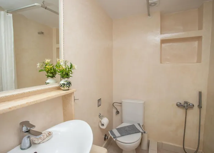 Pansion Katerina شقة